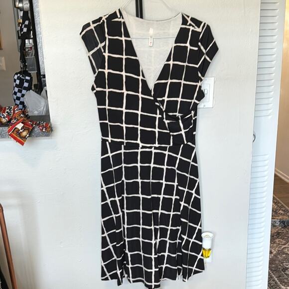Black and White Grid Pattern Dress - Picture 1 of 1